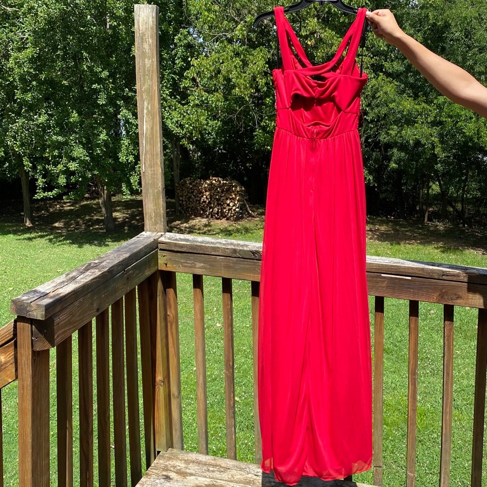 red prom dress